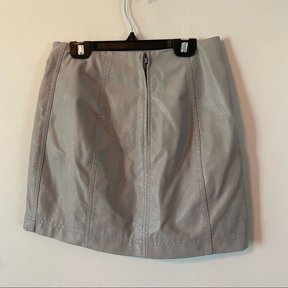 Free People Modern Femme Vegan Suede Mini Skirt size 2 - Picture 5 of 5
